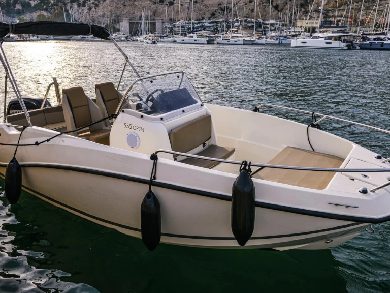 Quicksilver Activ 555 Open mieten Marseille