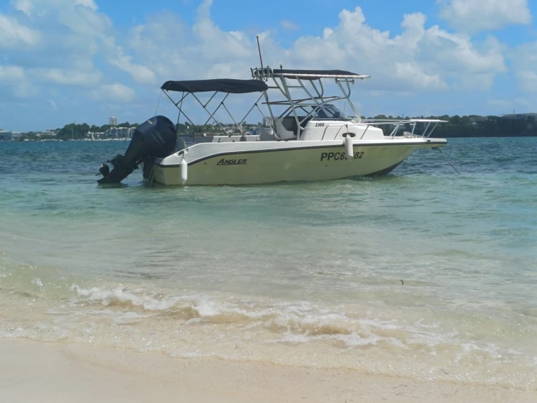 Motorboot mit oder ohne Skipper Angler mieten in Le Gosier