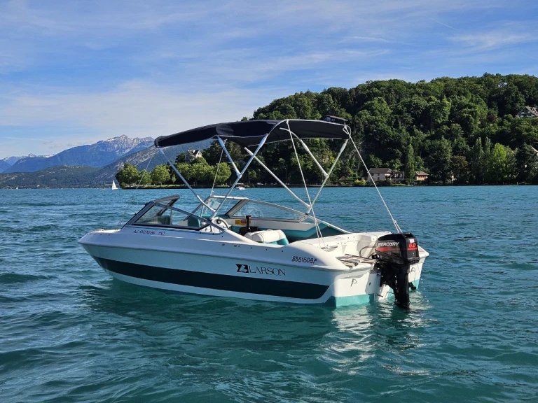 Ein Larson 150 mieten in Annecy