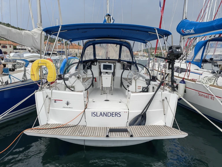 YachtCharter in Punat - Jeanneau Sun Odyssey 389 auf SamBoat