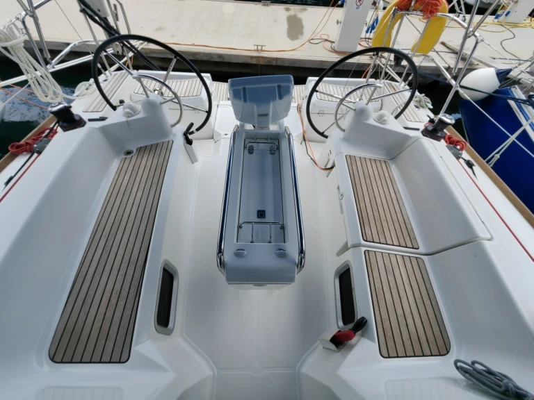 Vermietung Segelboot Jeanneau mit Führerschein