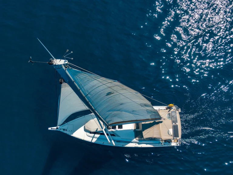 Ein Bénéteau Oceanis 46.1 mieten in Olbia