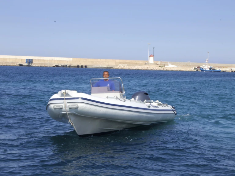 Vermietung Schlauchboot Joker Boat mit Führerschein