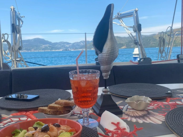 Katamaran mieten in Adaköy zum besten Preis