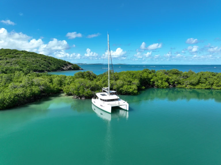 YachtCharter in Le Marin - Lagoon Lagoon 42 auf SamBoat