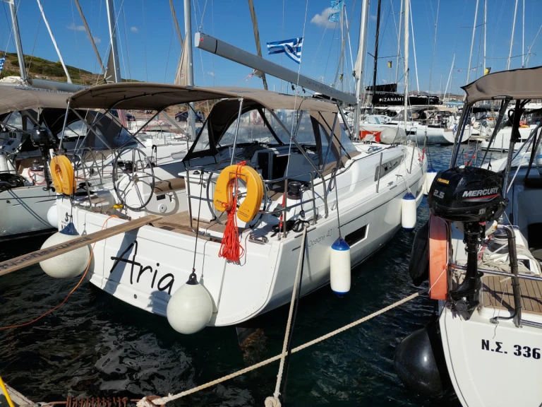 Bénéteau Oceanis 40.1 (3 double and 1 bunk beds) mieten Plataniás