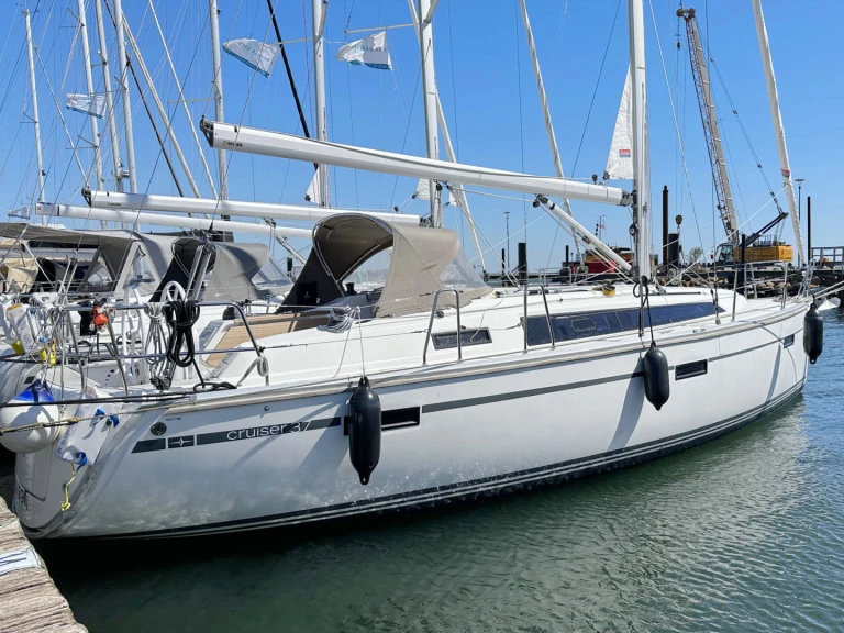 Vermietung Segelboot Bavaria mit Führerschein
