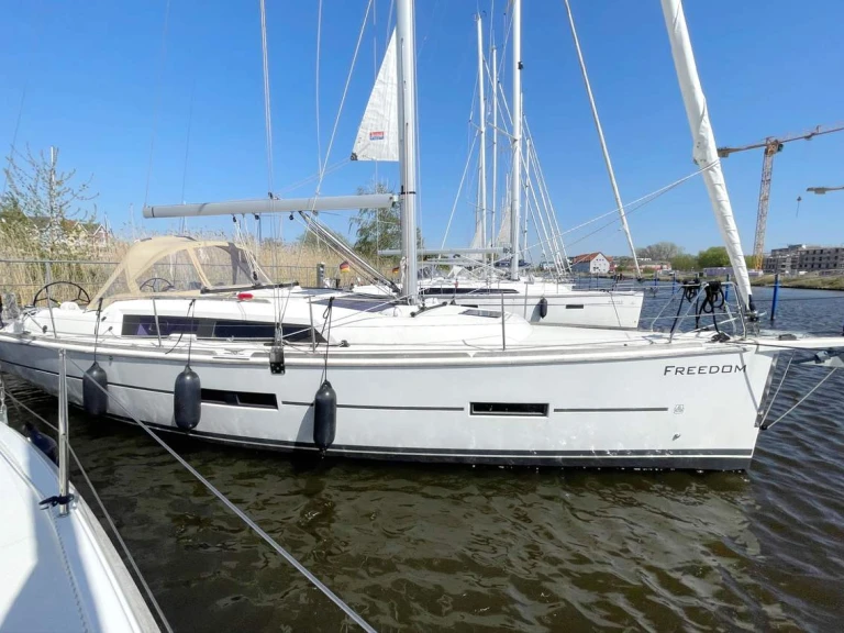 Ein Dufour Dufour 382 Grand Large mieten in Barth