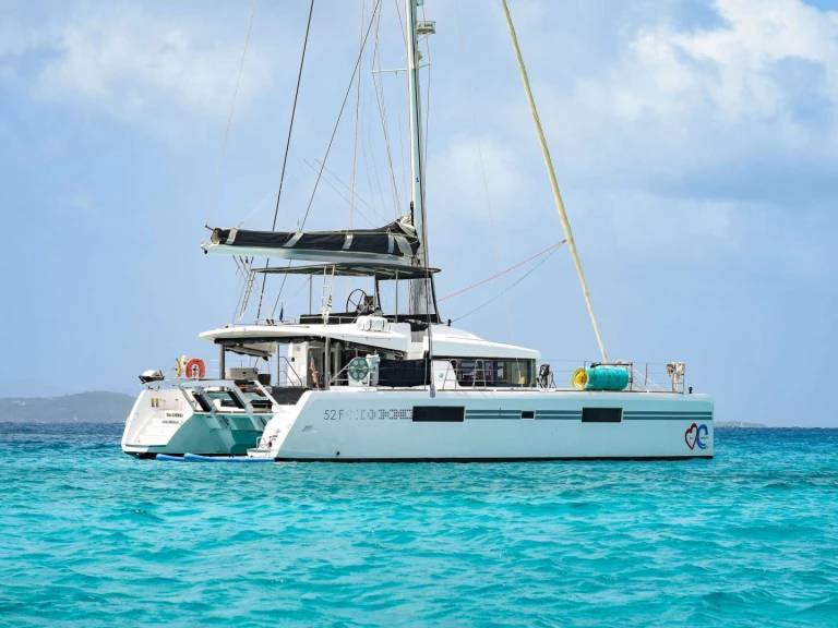 Bootsverleih Lagoon OUI CHERIE  Frenchman's Cay Samboat