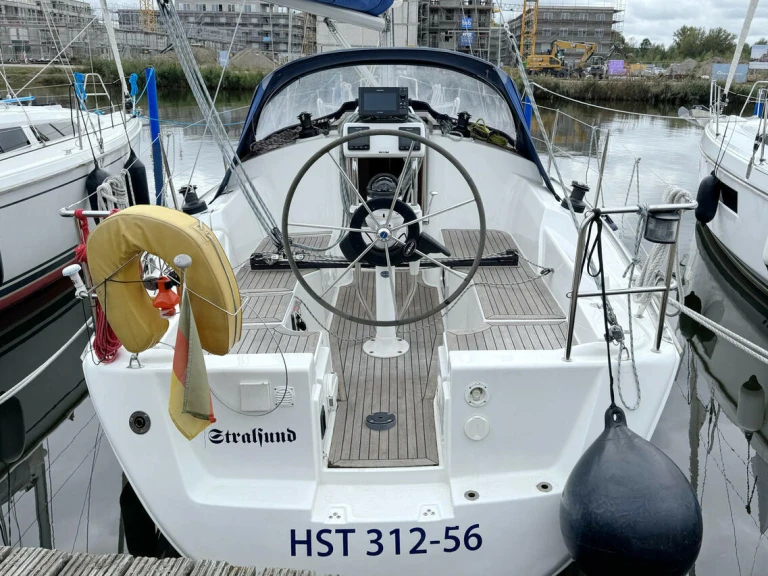 Ein Hanse Hanse 315 mieten in Barth