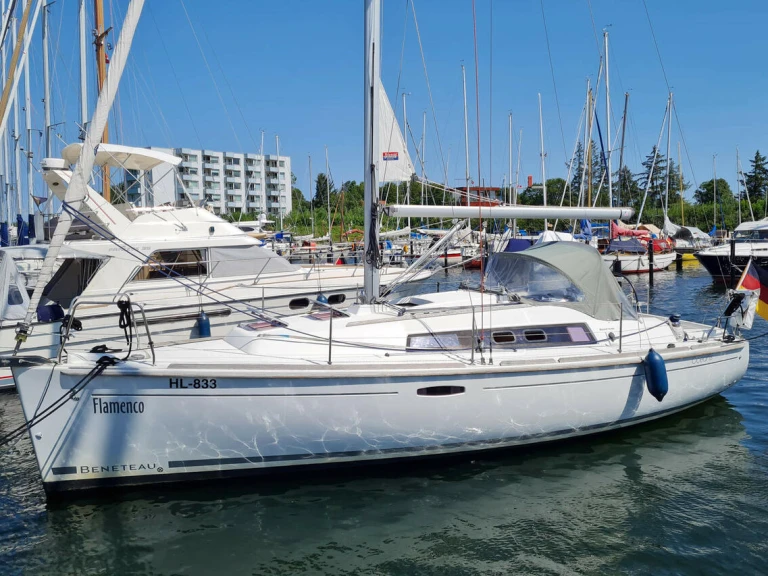Ein Bénéteau Oceanis 31 mieten in Flensburg
