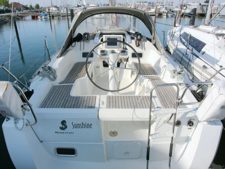Vermietung Segelboot Bénéteau mit Führerschein