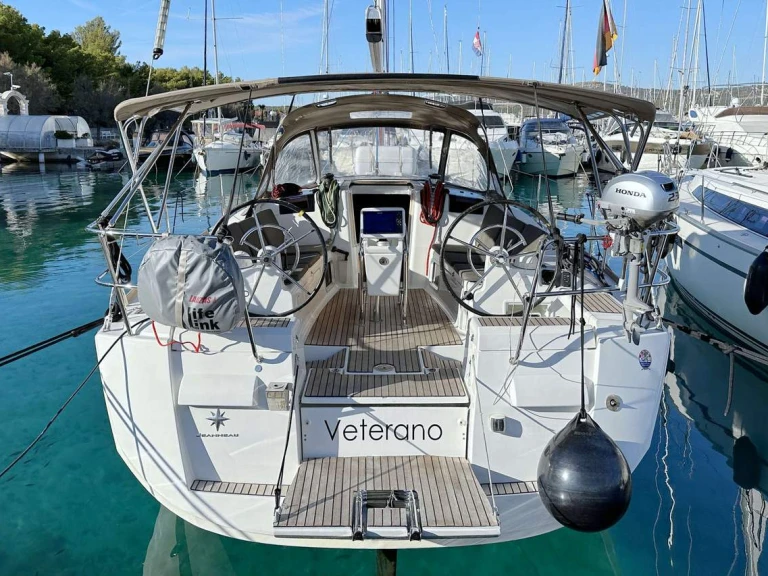 Ein Jeanneau Sun Odyssey 409 mieten in Barth
