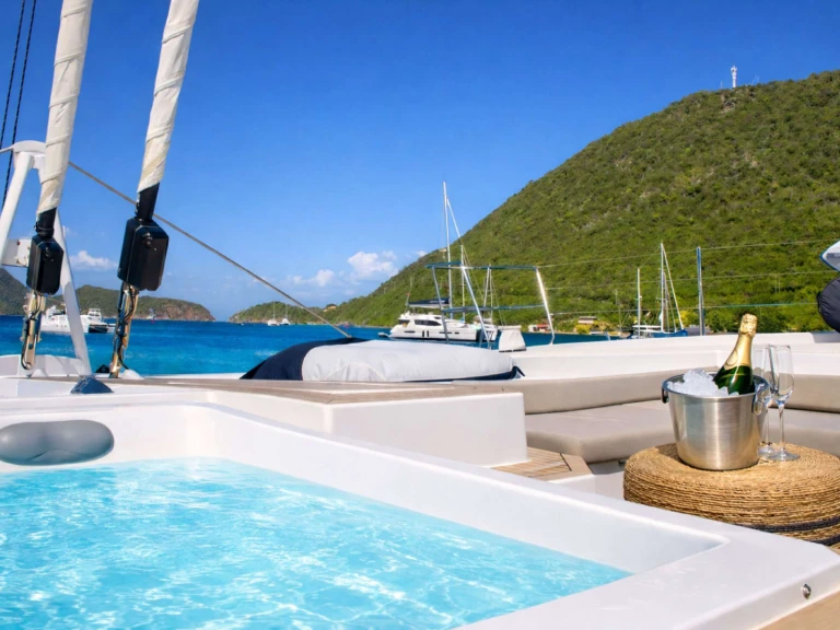 Yacht mit oder ohne Skipper Fountaine Pajot mieten in Karibik