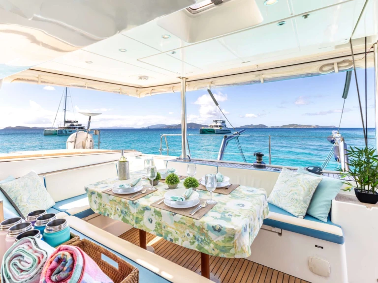 Vermietung Yacht Lagoon mit Führerschein