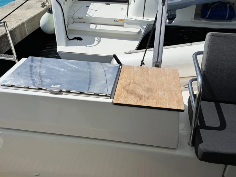 Ein Fountaine Pajot Astréa 42 (6 cab.) mieten in Bormes-les-Mimosas
