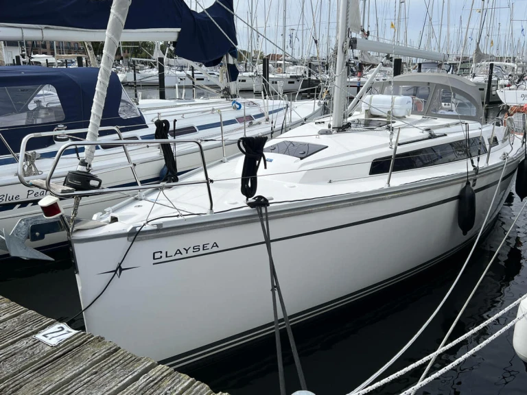 Ein Bavaria Cruiser 33 mieten in Heiligenhafen