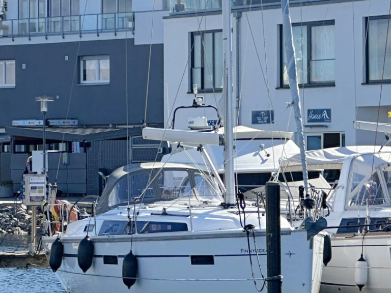 Ein Bavaria Cruiser 37 mieten in Heiligenhafen