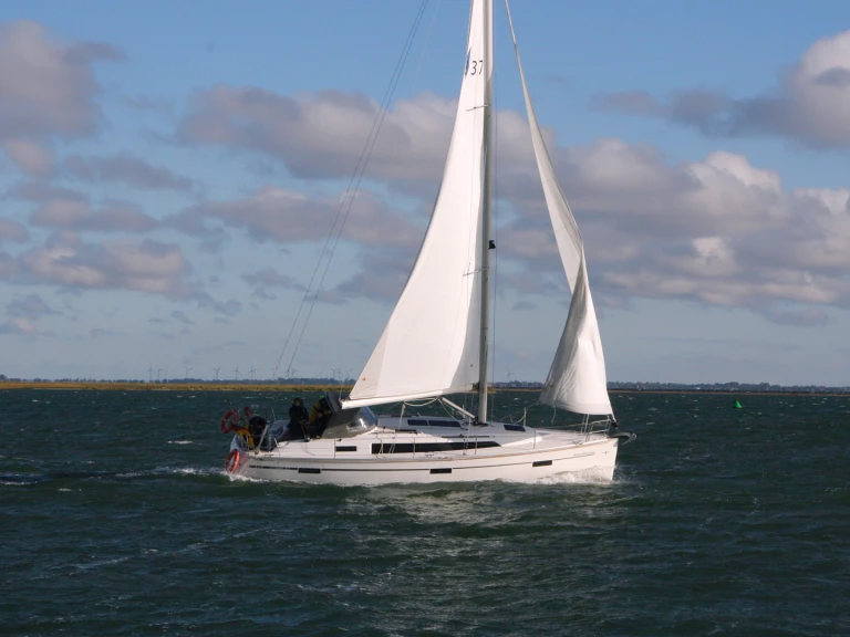 Segelboot mieten in Heiligenhafen - Bavaria Cruiser 37