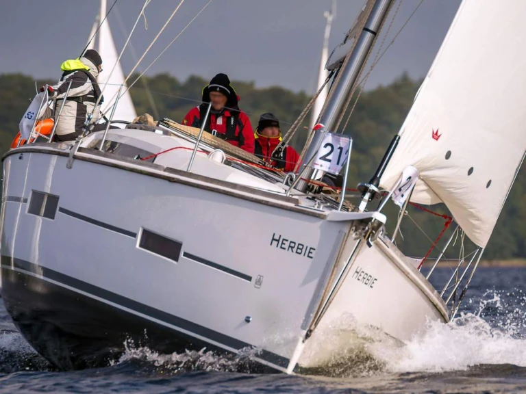 Dufour Dufour 382 Grand Large mieten Flensburg