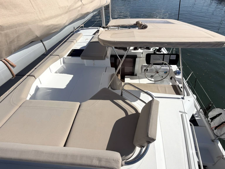 YachtCharter in Palma de Mallorca - Fountaine Pajot Fountaine Pajot FP 44 Maestro - 3 cab. auf SamBoat