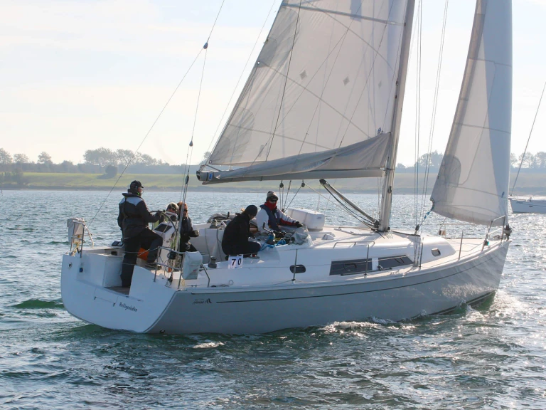 Ein Hanse Hanse 370 mieten in Heiligenhafen
