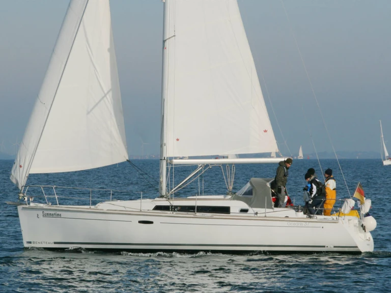 Ein Bénéteau Oceanis 37 mieten in Heiligenhafen