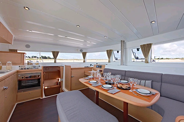 YachtCharter in Álimos - Lagoon Lagoon 42 auf SamBoat
