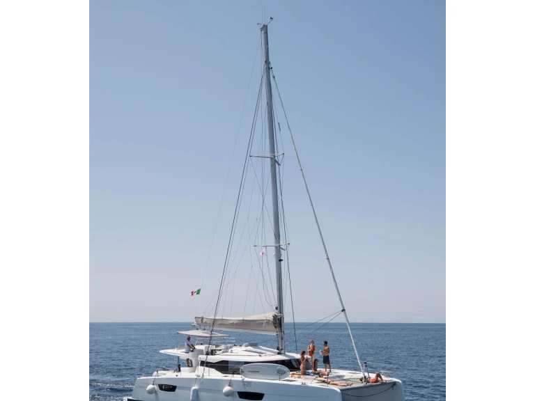 Bootsverleih Fountaine Pajot Fountaine Pajot Saona 47 (Wm-AC-Gen-Sol.Pan) Castellammare del Golfo Samboat