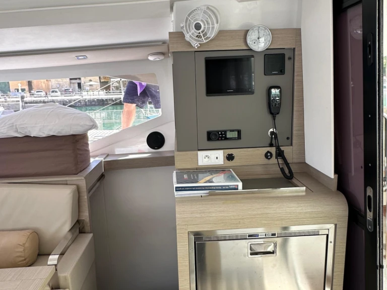 Katamaran mieten in Castellammare del Golfo zum besten Preis