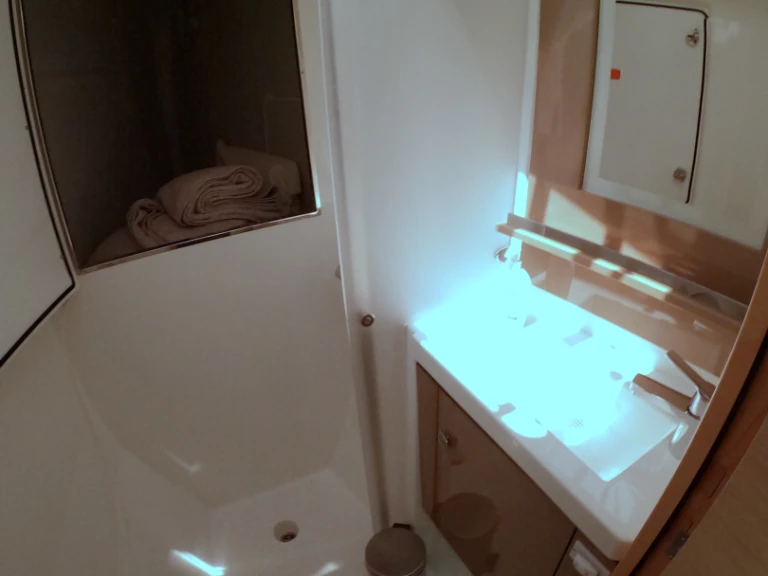 Fountaine Pajot Fountaine Pajot Saona 47 (Wm-AC-Gen-Sol.Pan) mieten Castellammare del Golfo