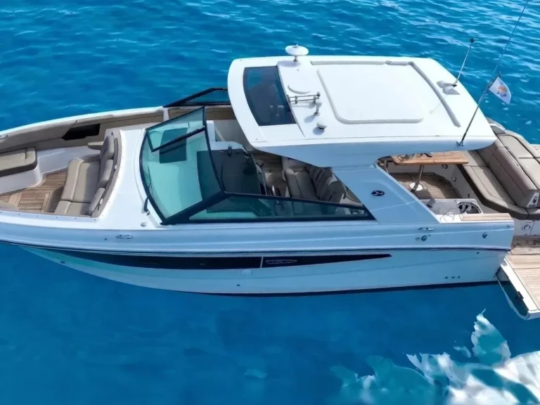 Motorboot mit oder ohne Skipper Sea Ray mieten in Ayia Napa Marina