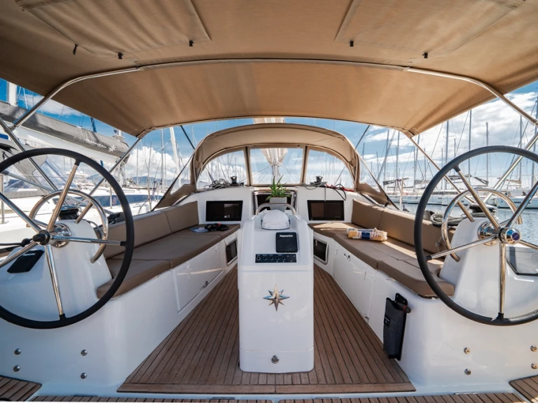 YachtCharter in Néa Péramos - Jeanneau Sun Odyssey 415 auf SamBoat