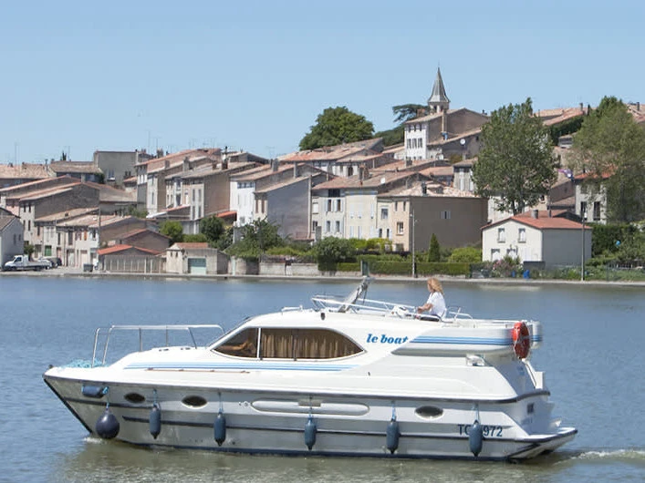 Ein Le Boat Countess mieten in Saint-Gilles du Gard