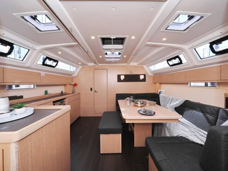 Bavaria Cruiser 46 mieten Punat