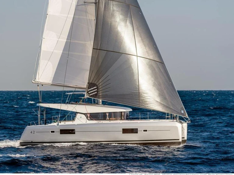 YachtCharter in Pianottoli-Caldarello - Lagoon Lagoon 42 auf SamBoat