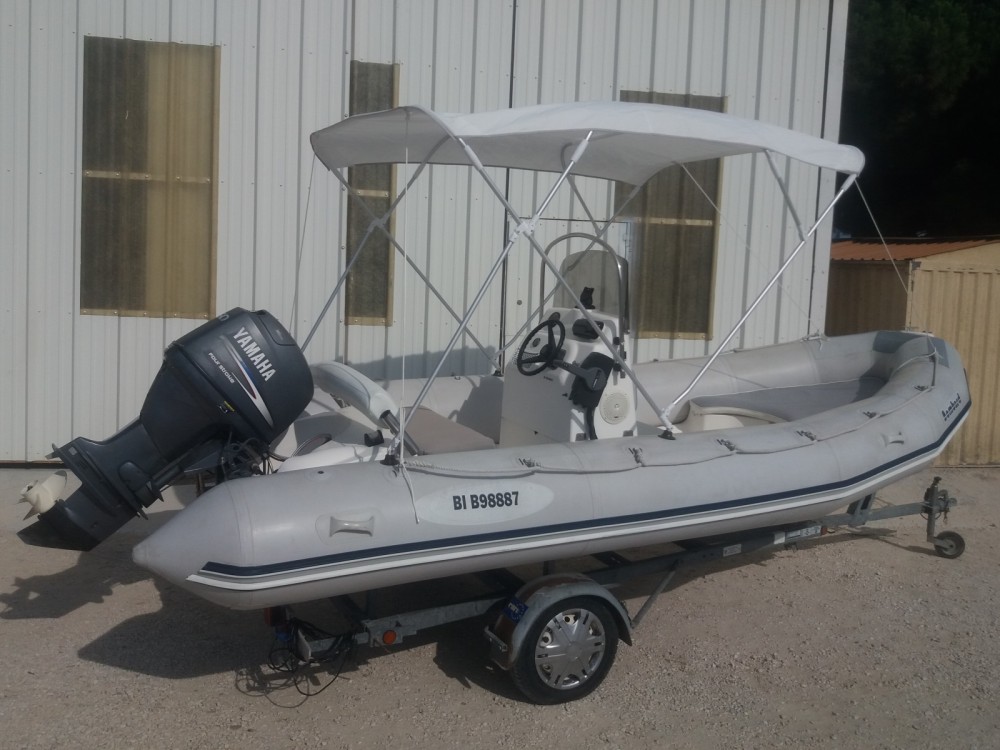 Mieten Sie ein Schlauchboot Bombard Explorer 530 SB BOMBARD SB 530