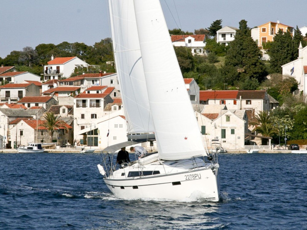 Mieten Sie Ein Segelboot Bavaria Bavaria Cruiser 41 Maestral SamBoat