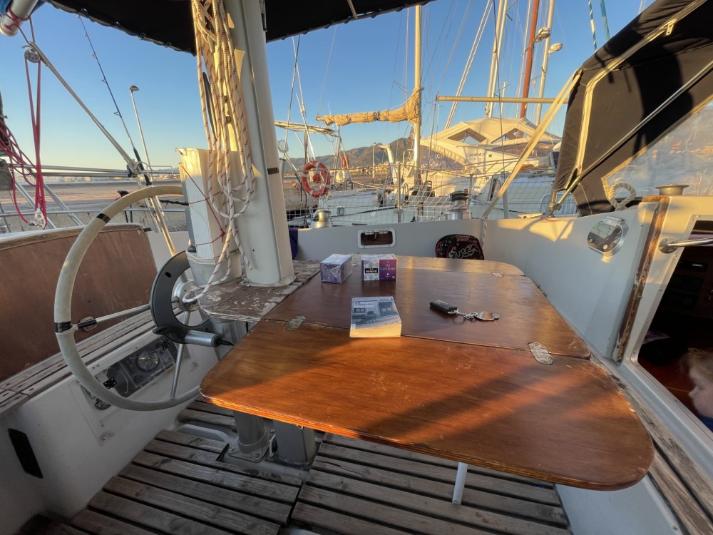 Mieten Sie ein Segelboot Jeanneau Gin Fizz Ketch