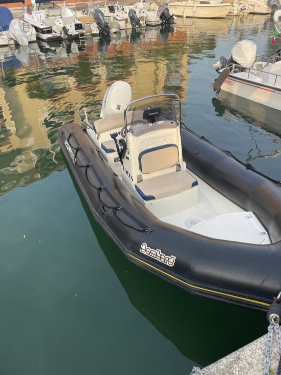 Mieten Sie ein Schlauchboot Bombard Explorer 500 SB FréjusPlage (Bombard Explorer ) SamBoat